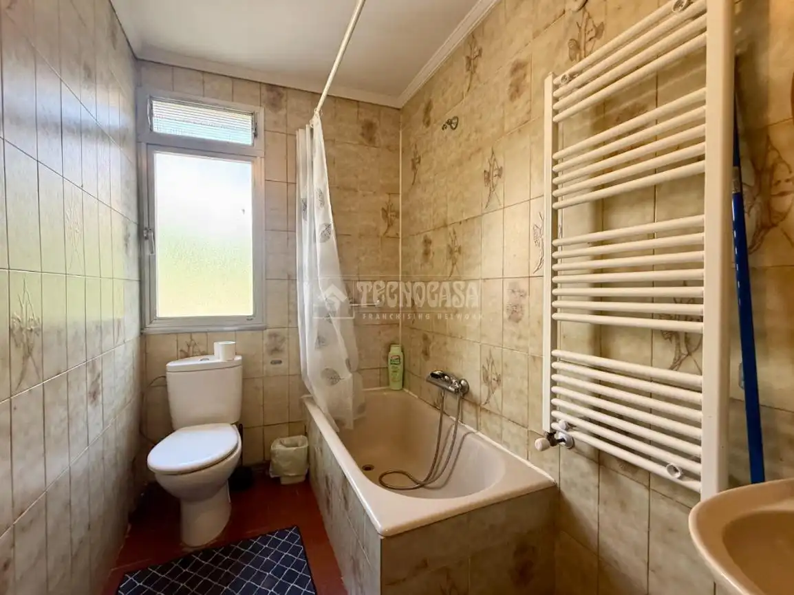 Baño de Piso en venta en Santander con Calefacción