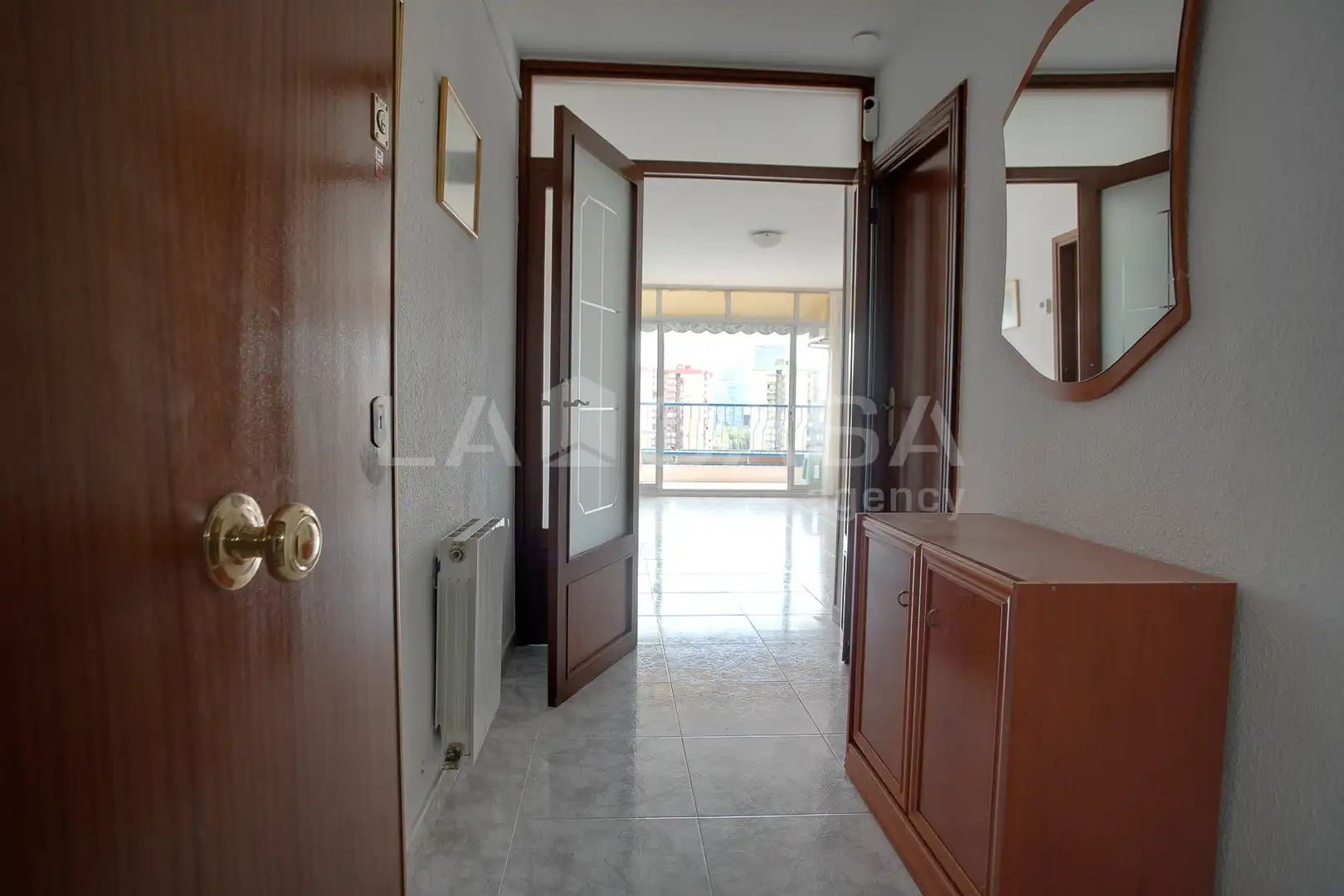 Piso en venta en L'Hospitalet de Llobregat con Calefacción y Balcón