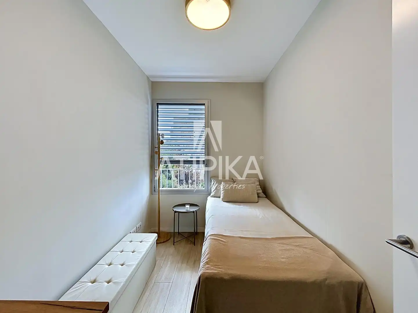 Bedroom of Flat for rent in Barcelona  with Air Conditioner, Parquet flooring and Terrace