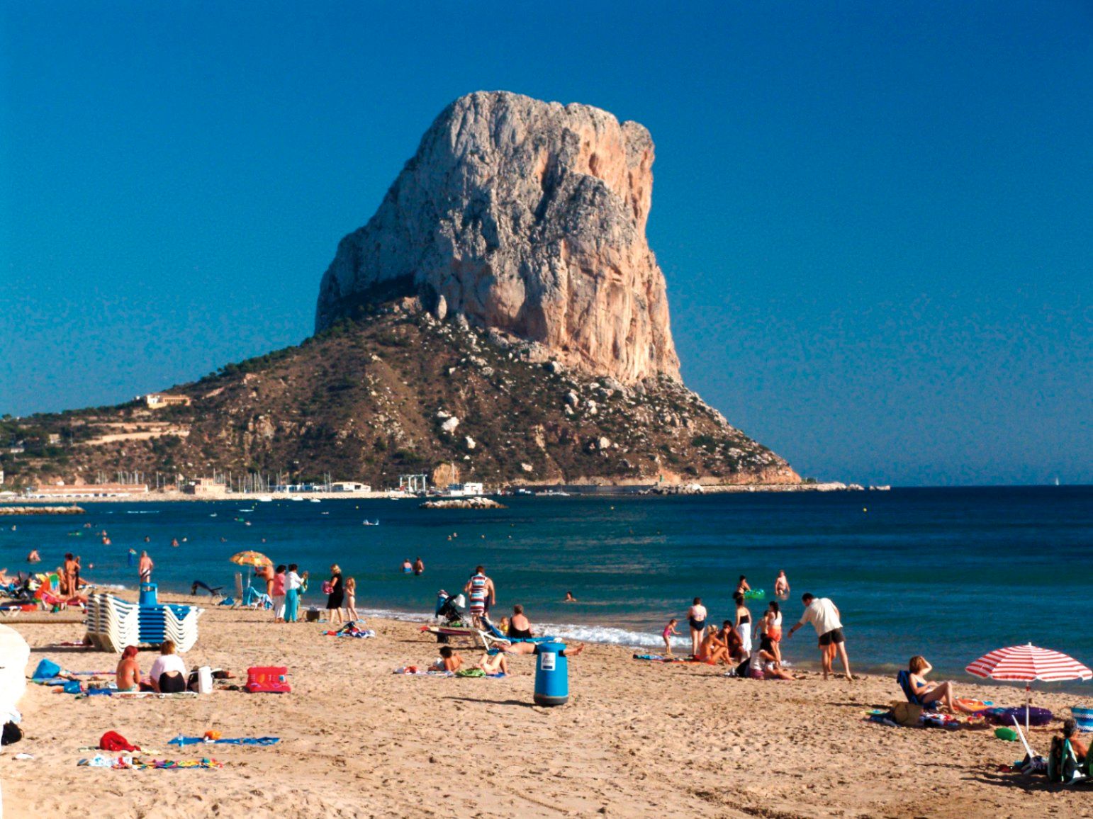 Exterior view of Apartment for sale in Calpe / Calp  with Air Conditioner and Swimming Pool