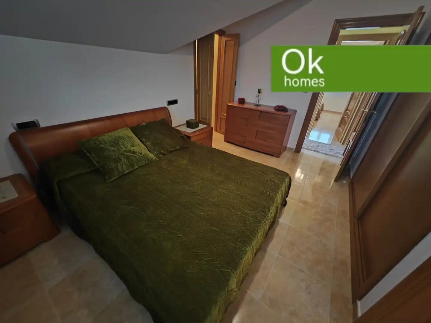Dormitori de Casa o xalet en venda en Melide amb Calefacció, Jardí privat i Parquet