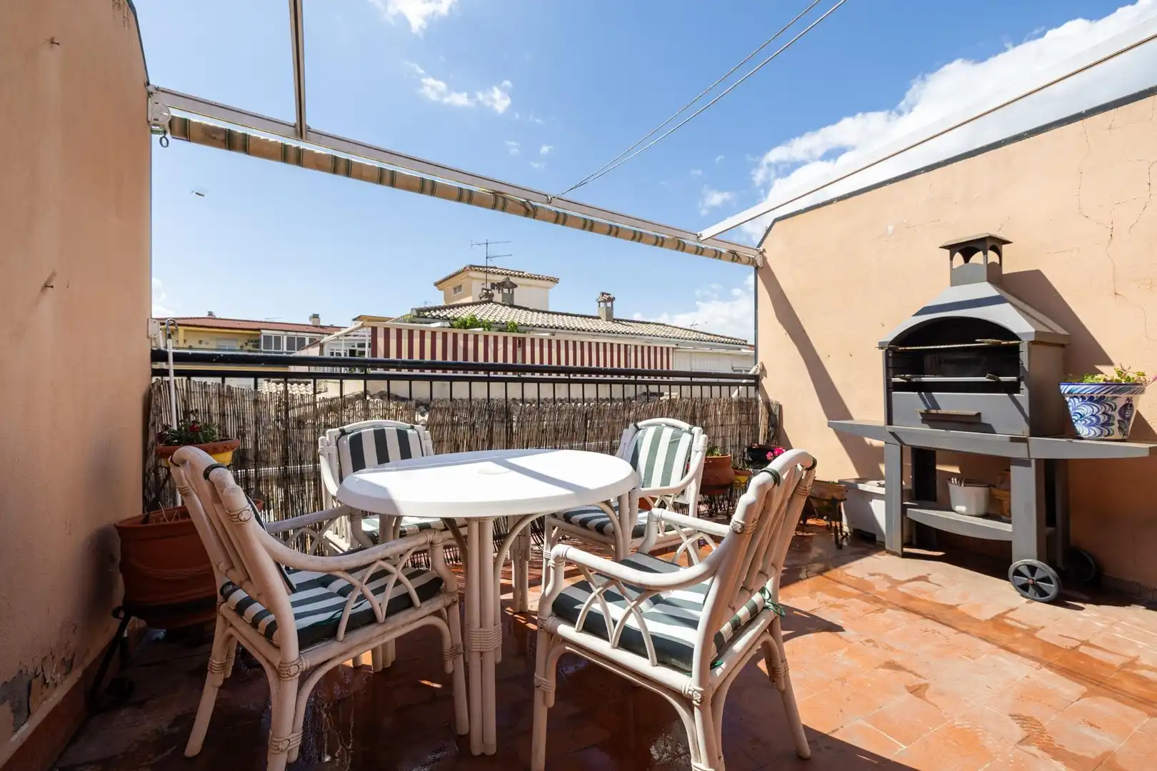 Casa adosada en venda a Calle de Miguel Induráin, Maracena