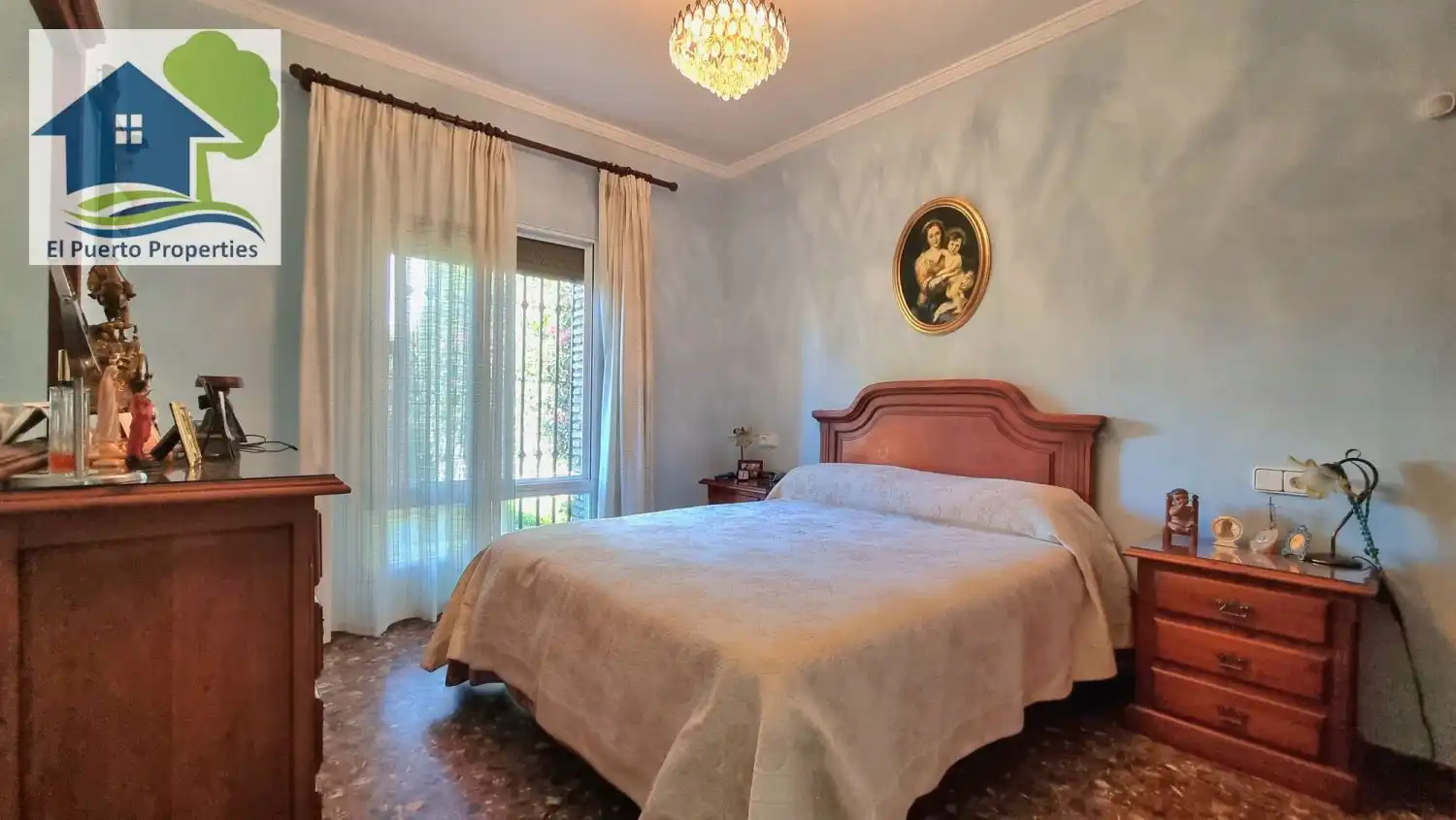 Dormitori de Casa o xalet en venda en El Puerto de Santa María amb Aire condicionat, Jardí privat i Traster
