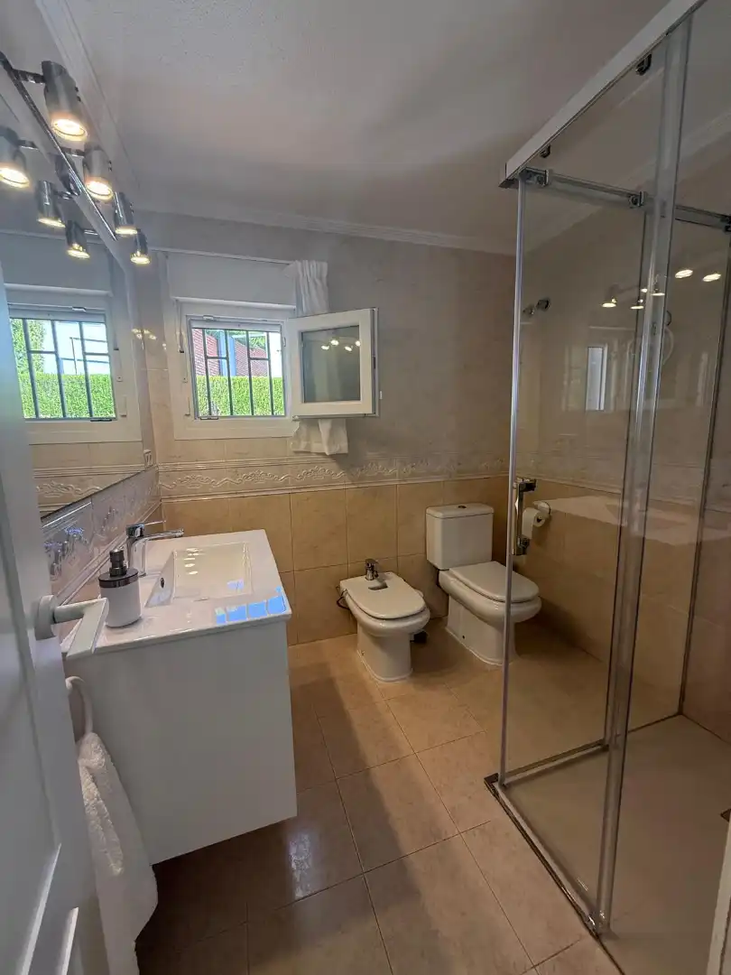Bathroom of Houses for sale in Córdoba  with Air Conditioner, Heating and Private garden