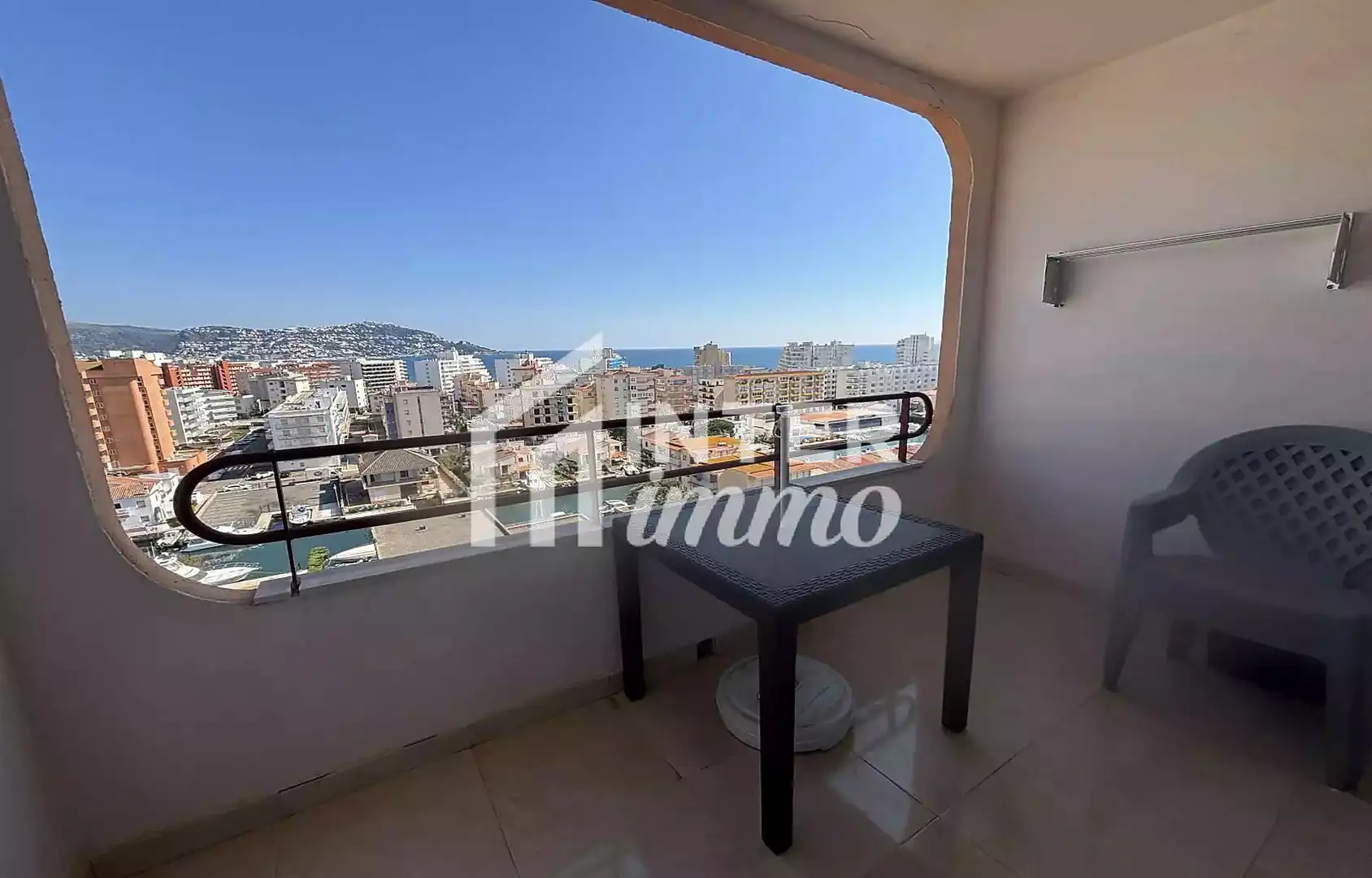 Schlafzimmer von Wohnung zum Verkauf in Roses mit Terrasse und Möbliert