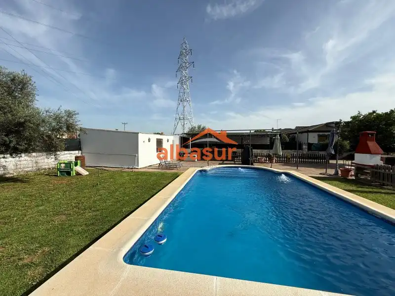 Villa avec piscine à vendre à Avenida Arcangel San Rafael, imagen 4