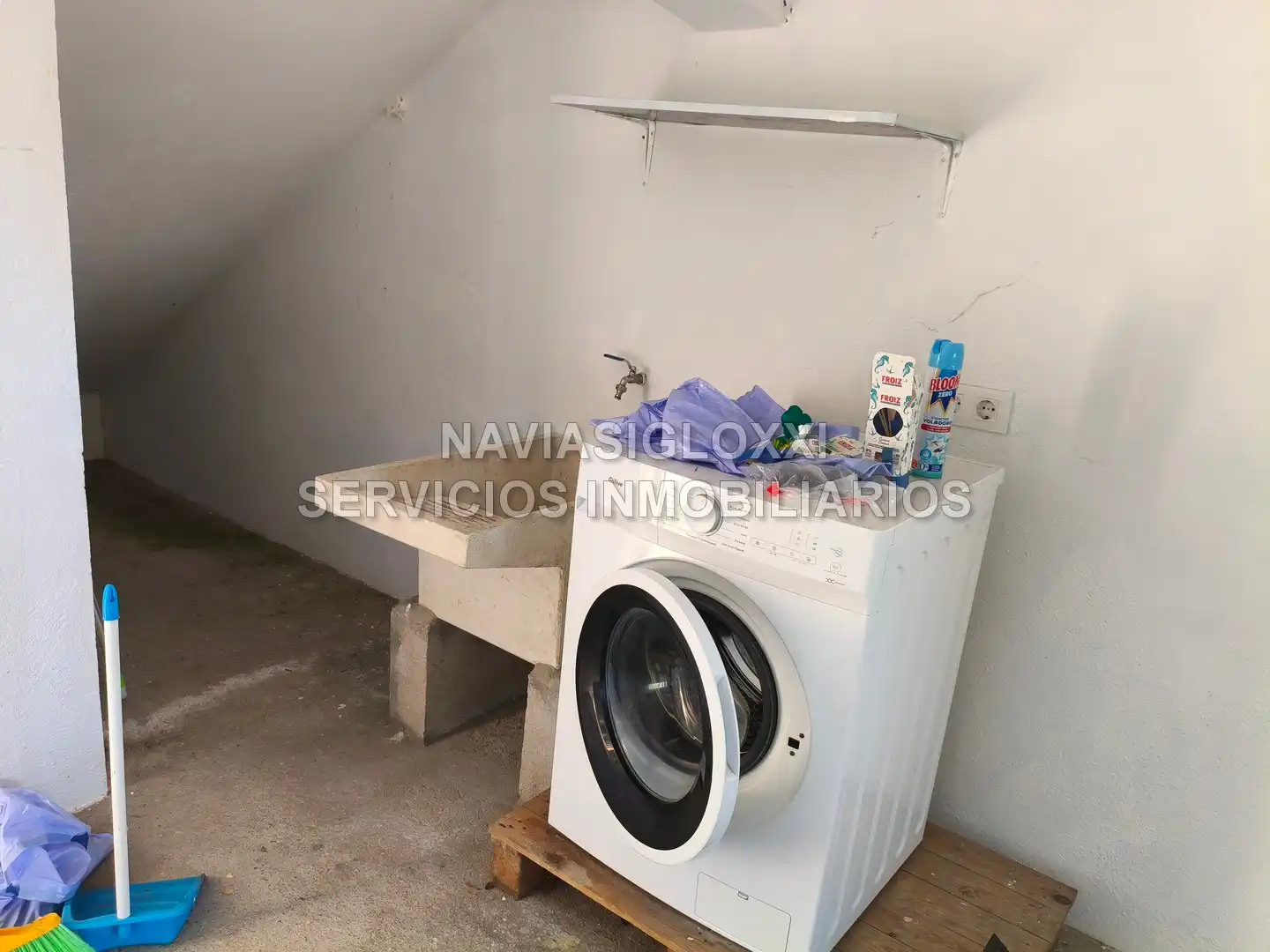 Houses for sale in Vigo   with Heating, Private garden and Washing machine