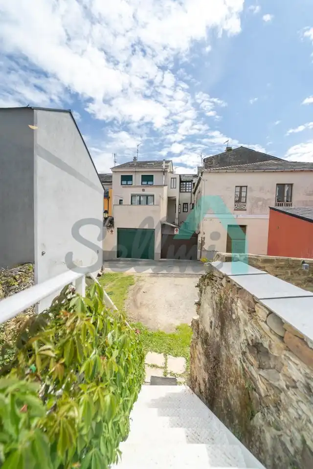 Vista exterior de Casa adosada en venta en Ribadeo con Calefacción, Jardín privado y Terraza