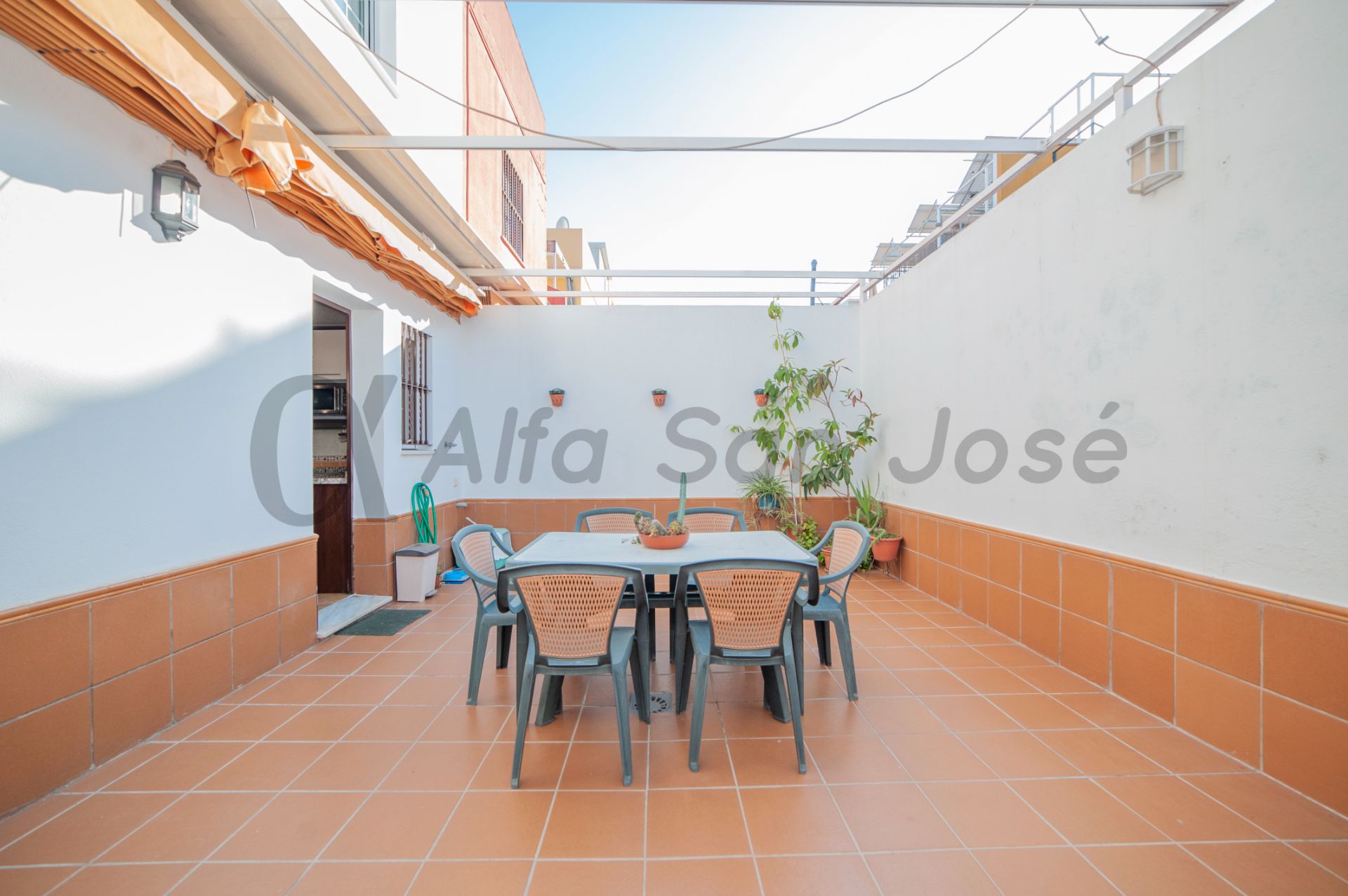 Terrace of Single-family semi-detached for sale in La Rinconada  with Air Conditioner and Furnished