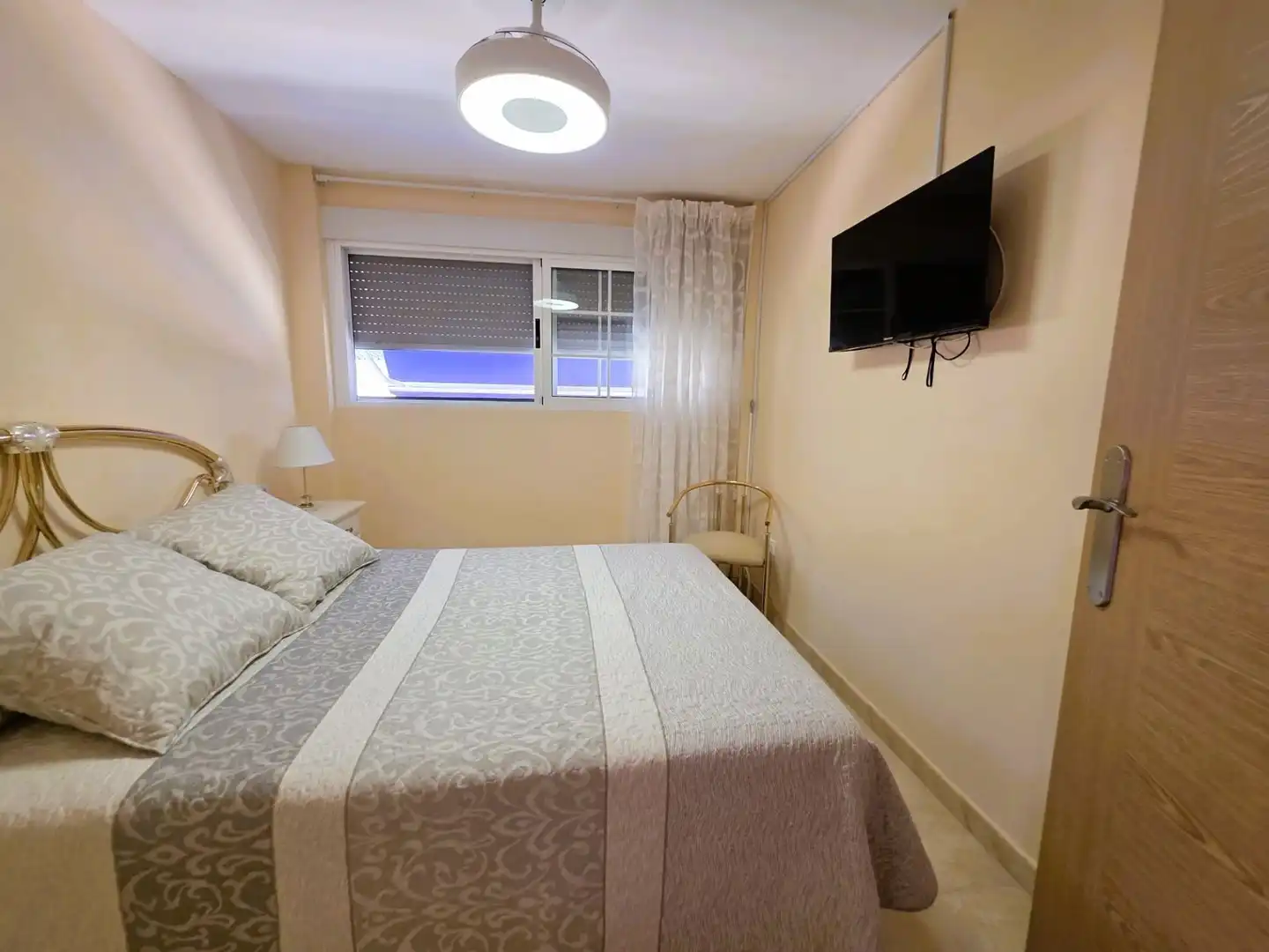 Schlafzimmer von Einfamilien-Reihenhaus zum Verkauf in Santa Pola mit Klimaanlage, Terrasse und Möbliert