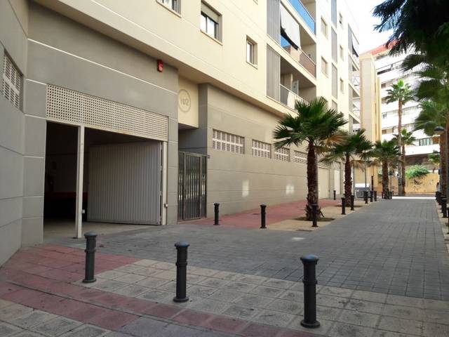 Garaje en Alquiler en Calle GENERAL ESPARTERO en Carolinas Altas