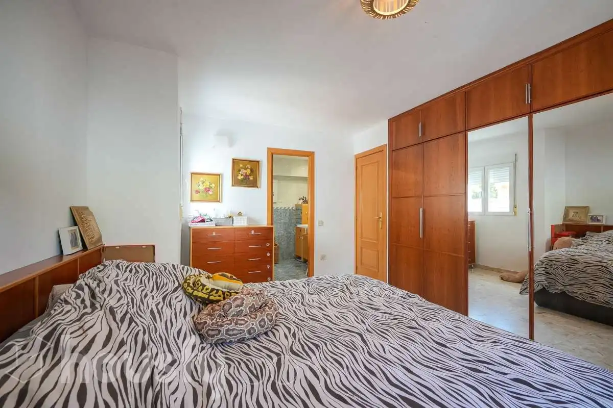 Dormitori de Casa o xalet en venda en Pozuelo de Alarcón amb Aire condicionat, Calefacció i Jardí privat