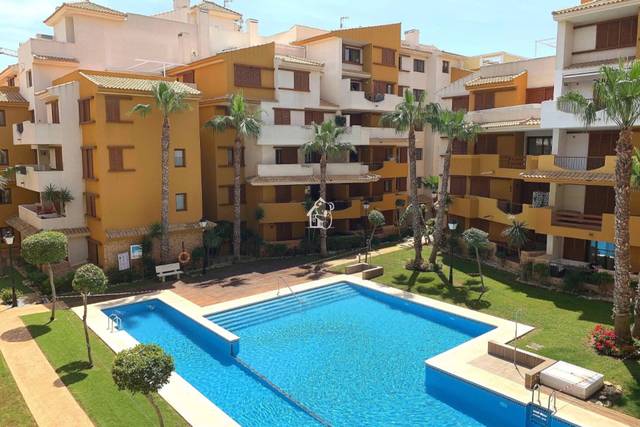 Piso en Alquiler en Punta Prima