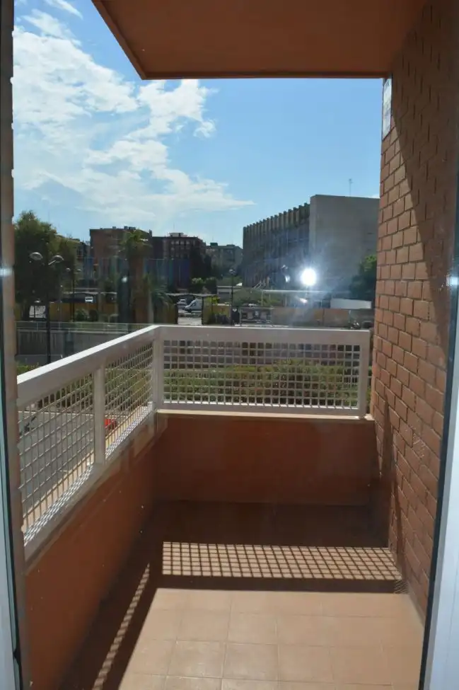 Oficina de alquiler en Barrio de Benicalap