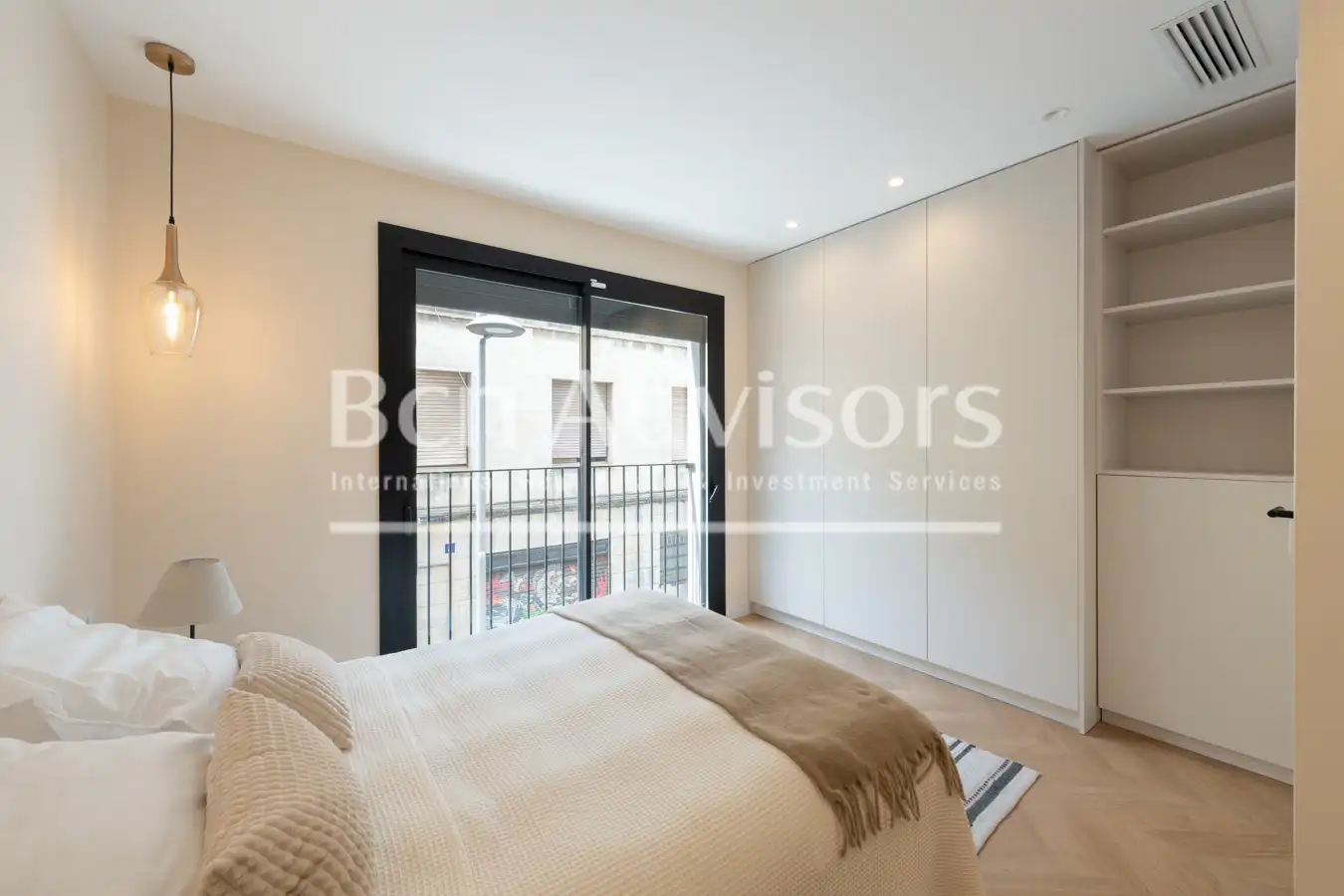 Bedroom of Flat for sale in Barcelona  with Air Conditioner, Heating and Parquet flooring
