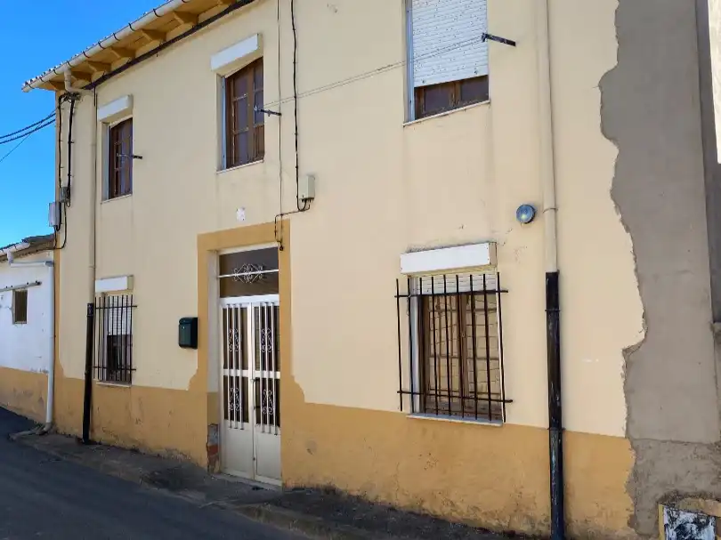 Vista exterior de Casa o chalet en venta en Llamas de la Ribera