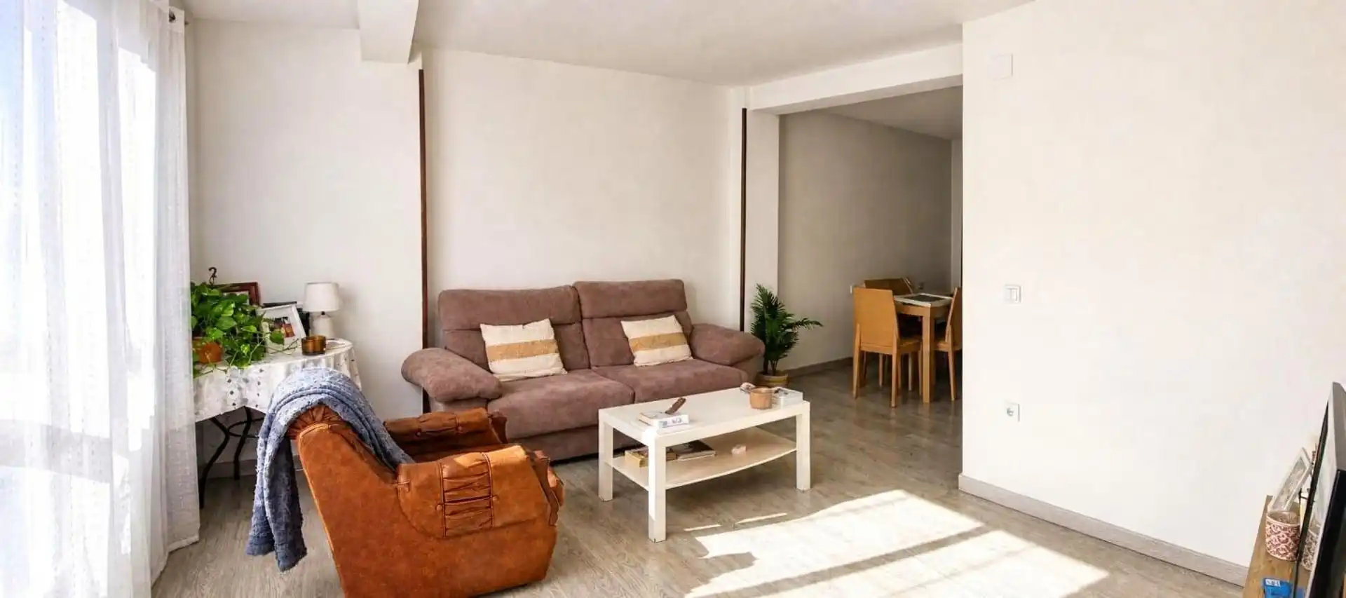 Sala d'estar de Dúplex en venda en Jarandilla de la Vera amb Moblat
