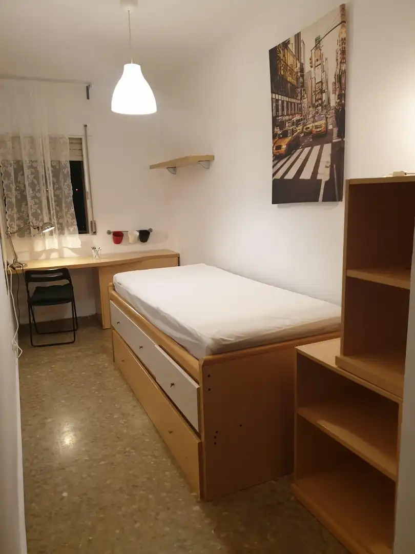 Dormitori de Pis per a compartir en Málaga amb Aire condicionat, Parquet i Terrassa