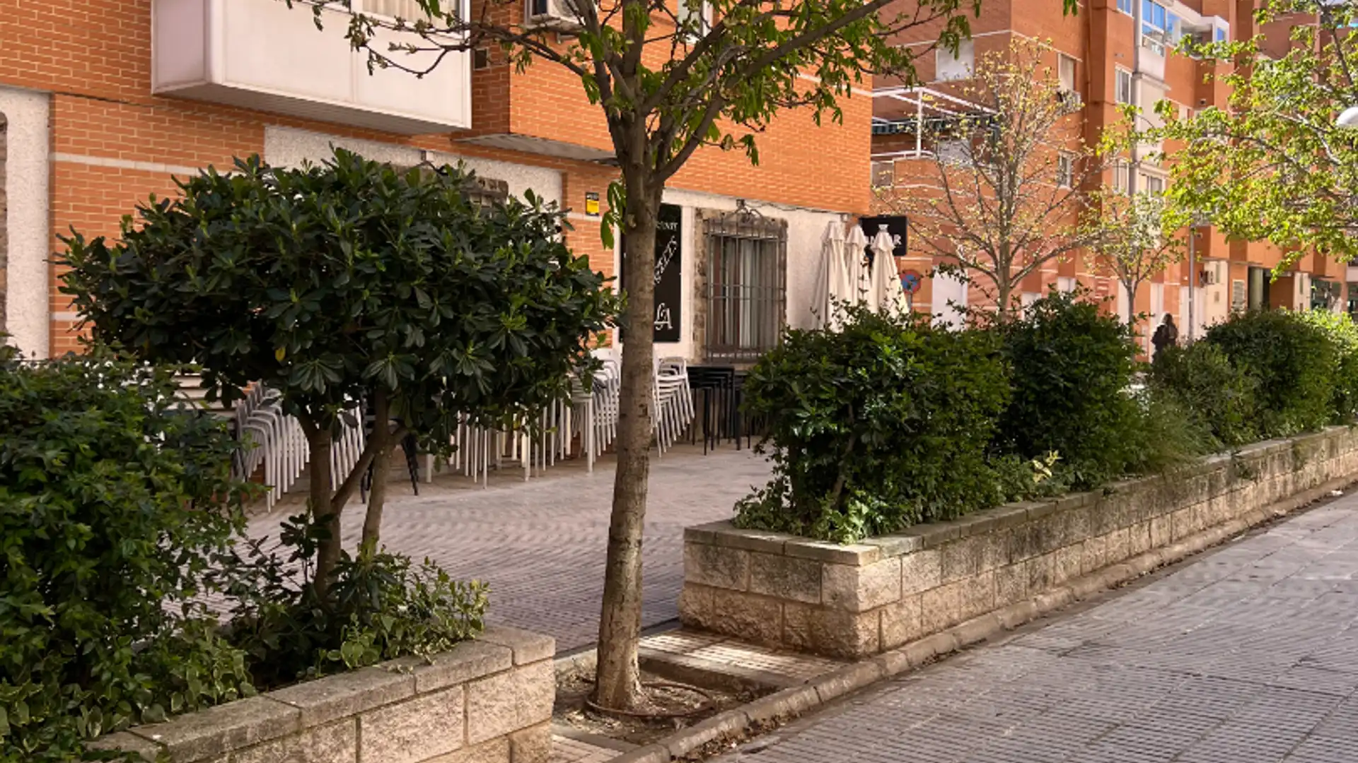 Vista exterior de Piso de alquiler en  Madrid Capital con Aire acondicionado, Calefacción y Jardín privado