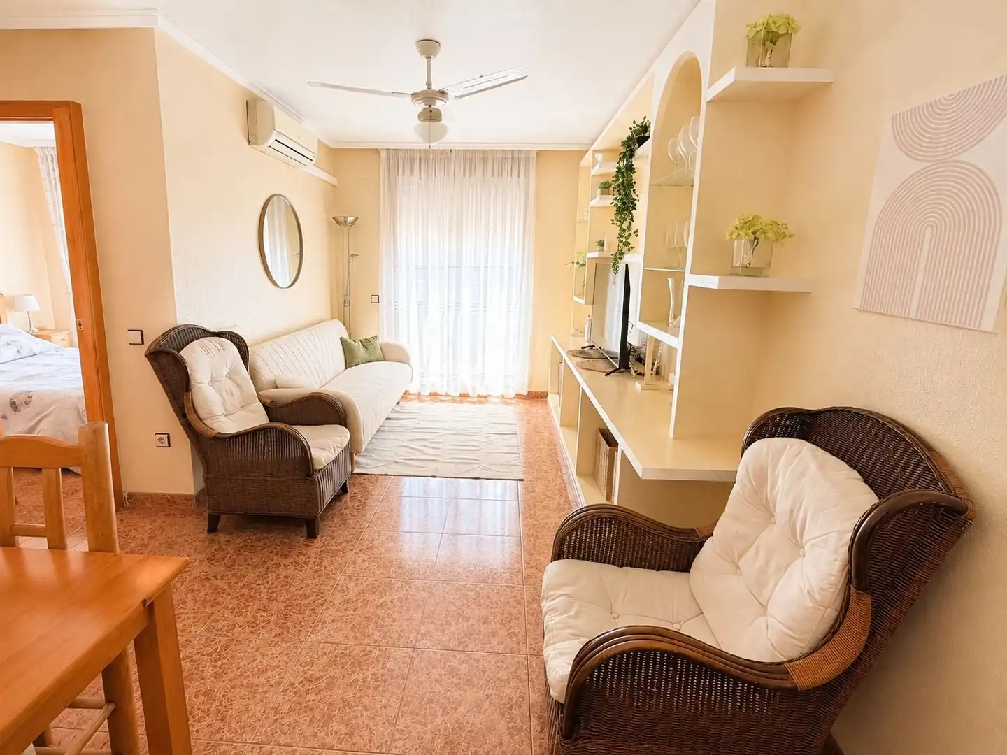 Sala de estar de Piso de alquiler en Torrevieja con Aire acondicionado, Calefacción y Terraza