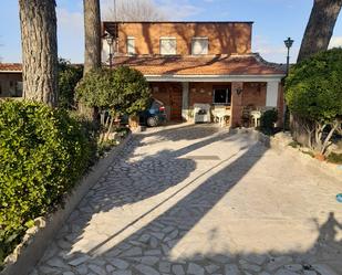 Exterior view of Country house for sale in Chinchón  with Heating, Private garden and Swimming Pool