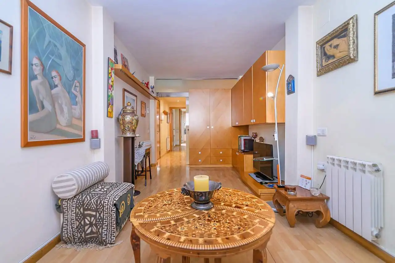 Wohnzimmer von Maisonette zum Verkauf in Barcelona mit Klimaanlage, Heizung und Parkett