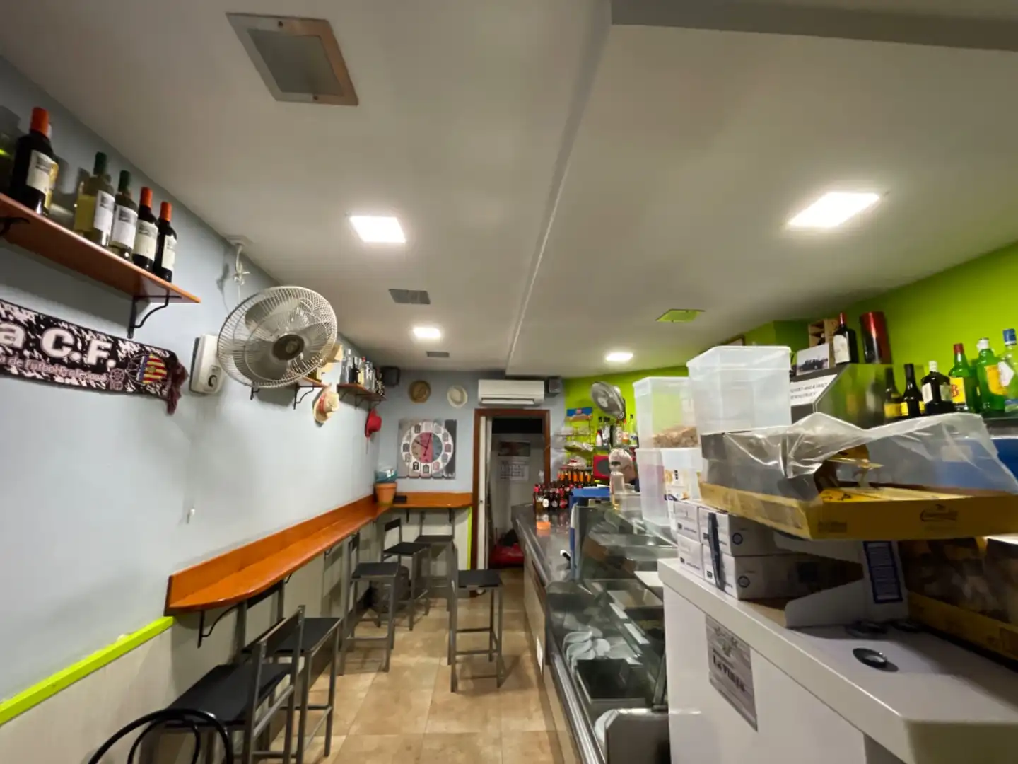 Local comercial en traspàs a Carrer Almería 12