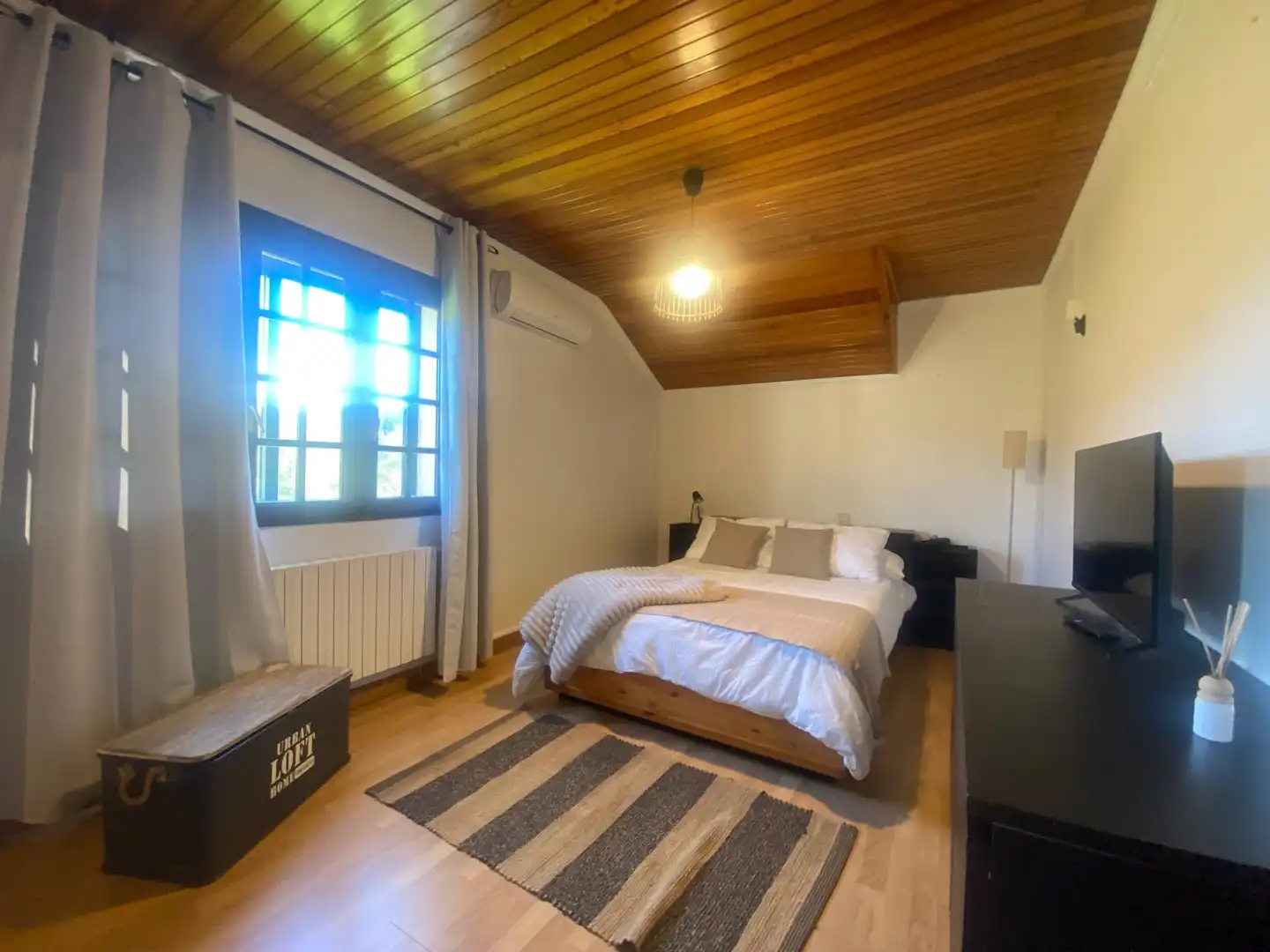 Habitación de Casa o chalet en venta en Vilagarcía de Arousa con Calefacción, Jardín privado y Parquet