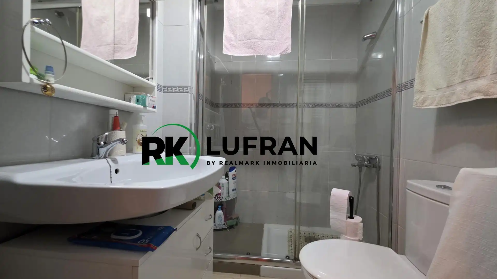 Badezimmer von Wohnung zum Verkauf in El Campello mit Klimaanlage, Privatgarten und Terrasse