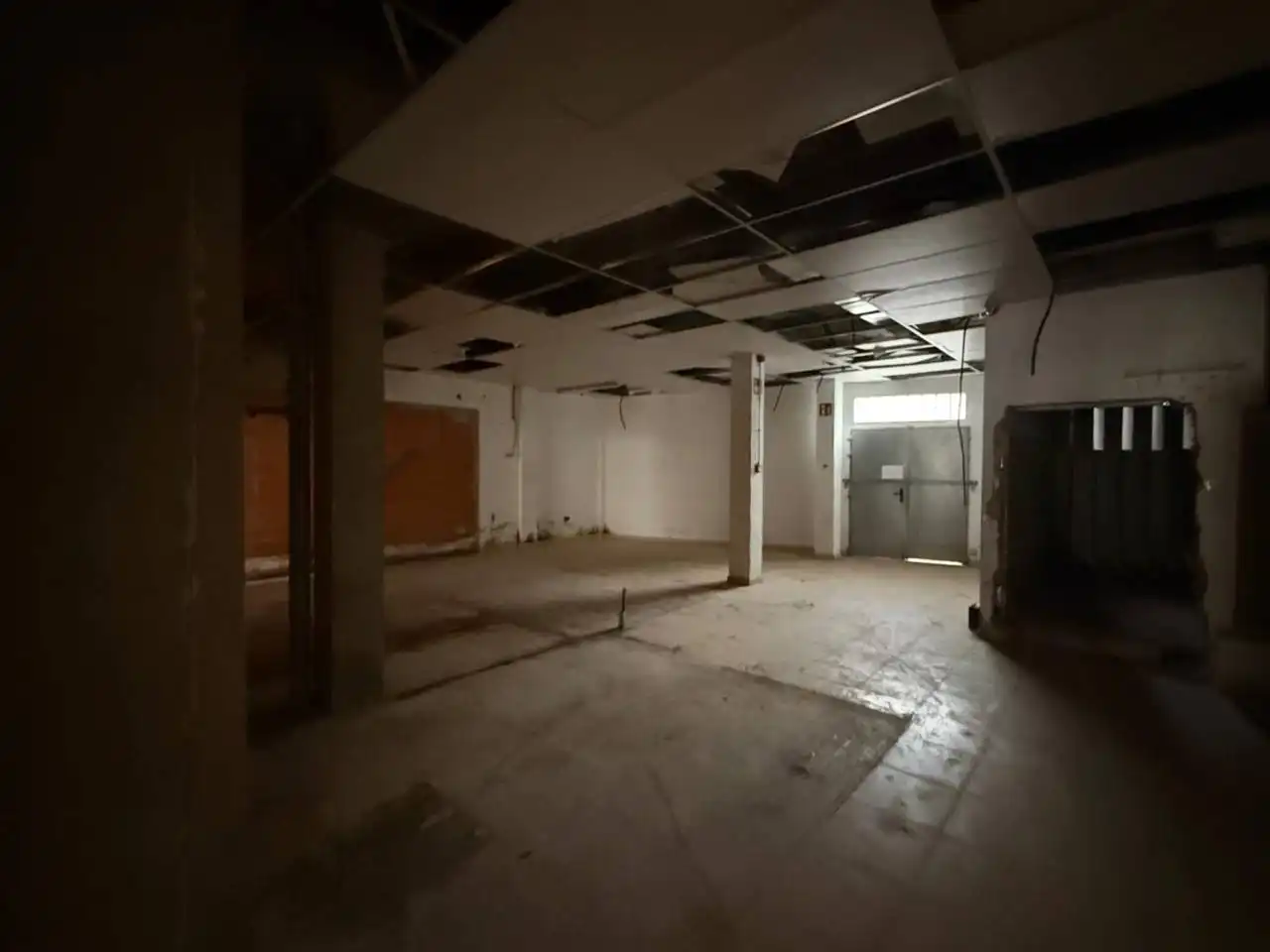 Local comercial en venta en Calle Cadaqués, imagen 10