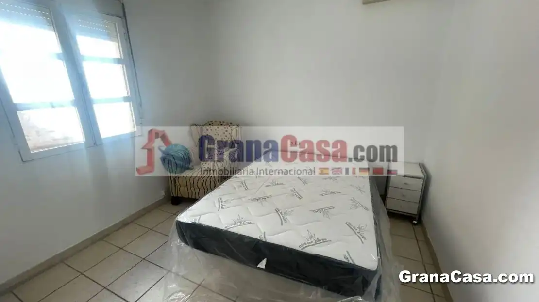 Flat to rent in Calle Elvira 129, imagen 2