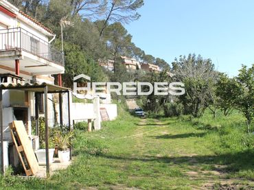 Casa amb jardí en venda a Torrelles de Llobregat