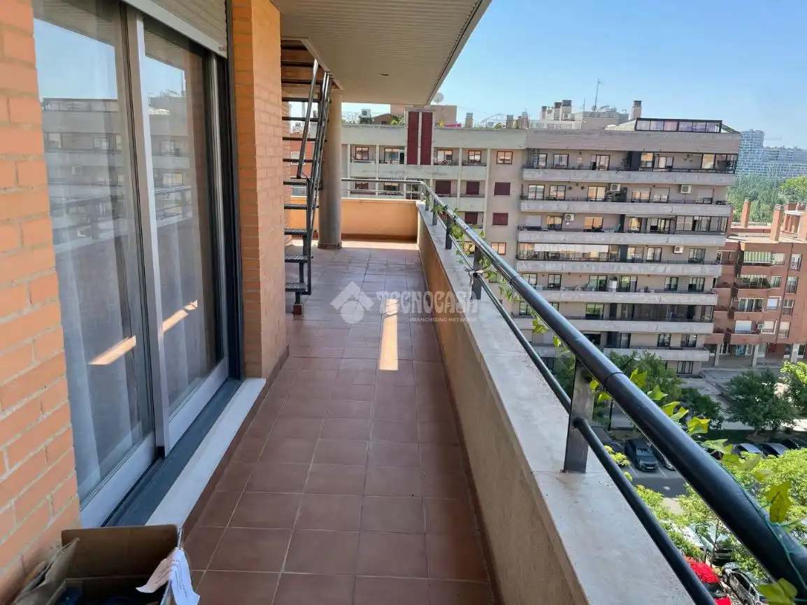Terrassa de Pis de lloguer en Zaragoza amb Calefacció
