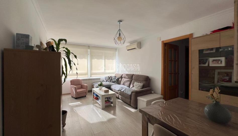 Foto 1 de Piso en venta en Media Legua, Madrid