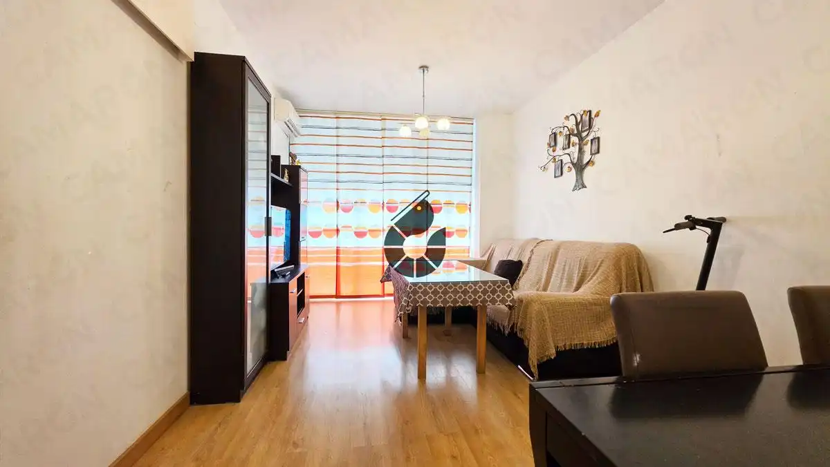Living room of Flat for sale in Mairena del Aljarafe  with Air Conditioner and Storage room