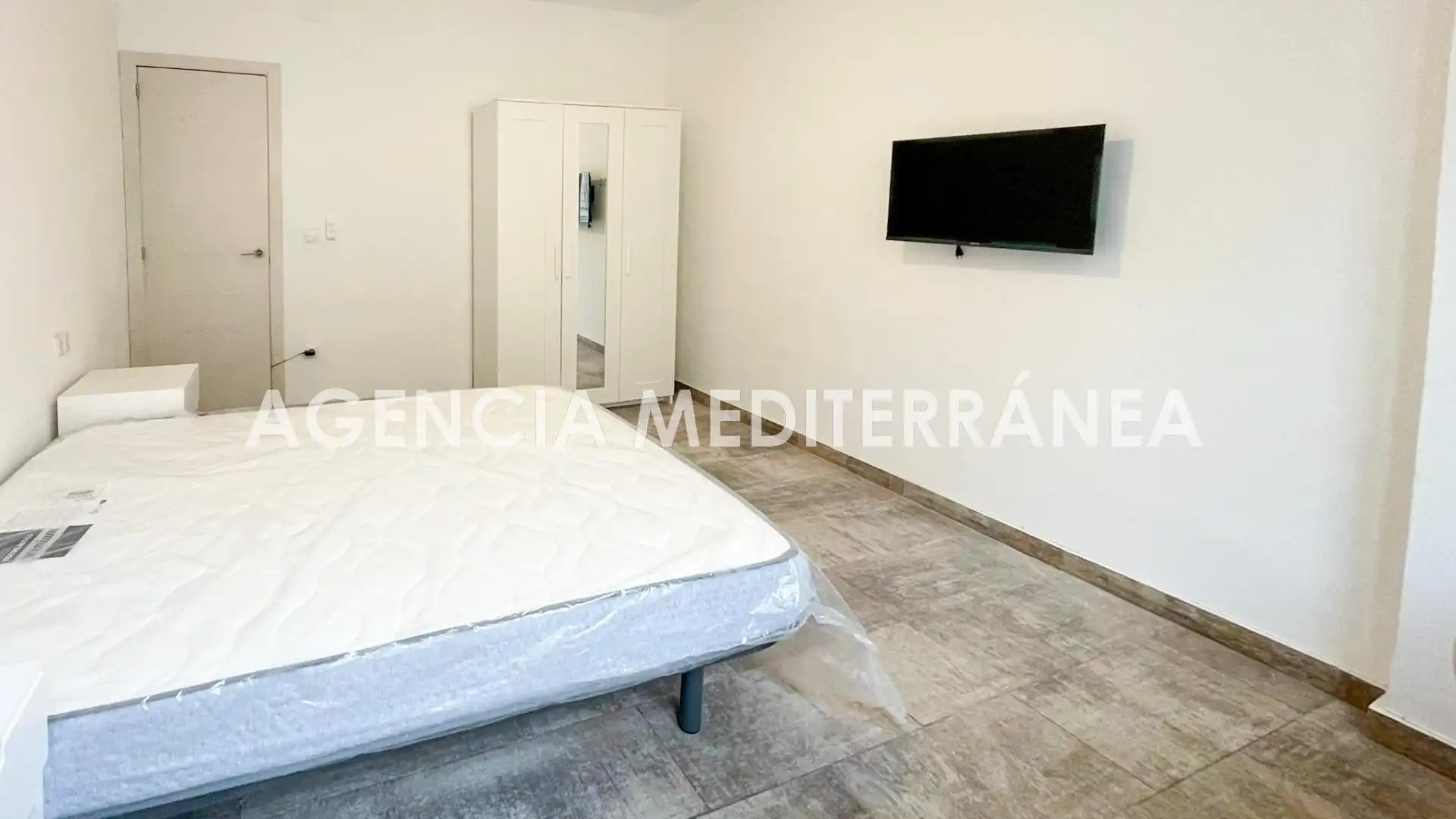 Habitación de Piso para compartir en Burjassot con Amueblado