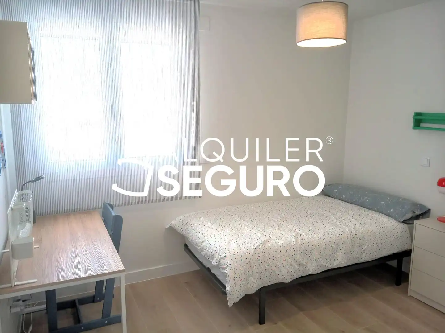 Bedroom of Flat for rent in Valladolid  with Heating, Terrace and Swimming Pool