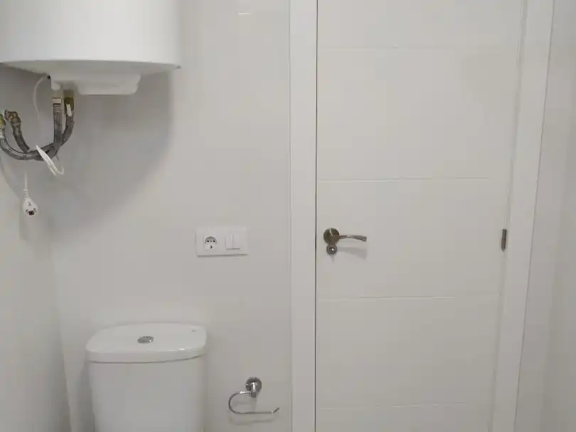 Bathroom of Apartments for rent in Ponent