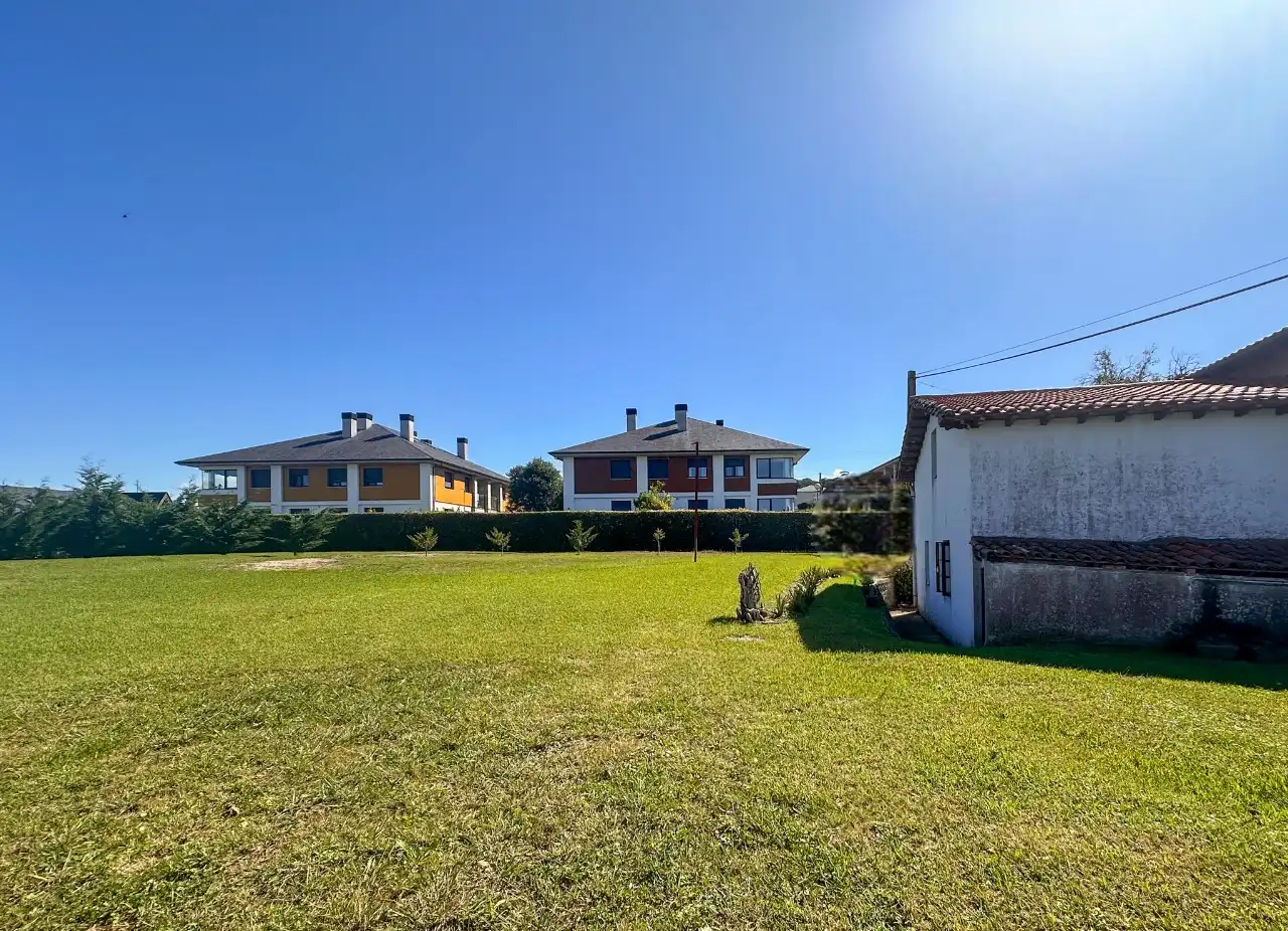 Vista exterior de Casa o chalet en venta en Alfoz de Lloredo con Calefacción, Jardín privado y Terraza