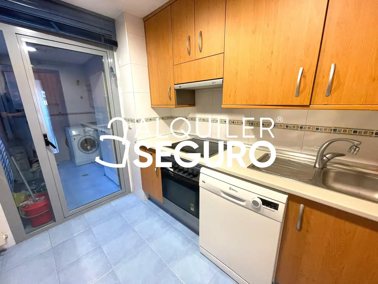 Kitchen of Flat for rent in Ciudad Lineal