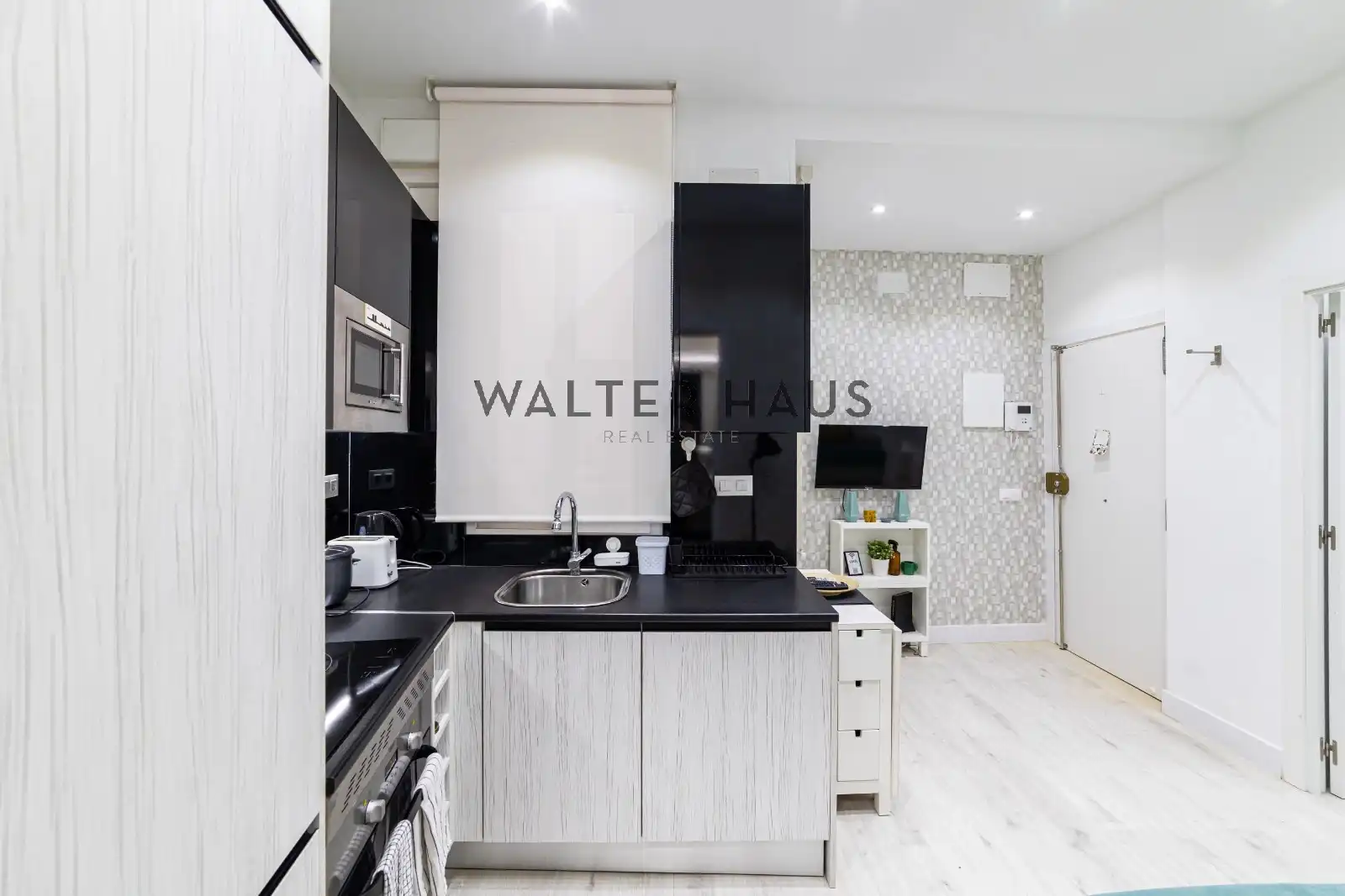 Kitchen of Flat for sale in Madrid  with Air Conditioner, Furnished and Oven