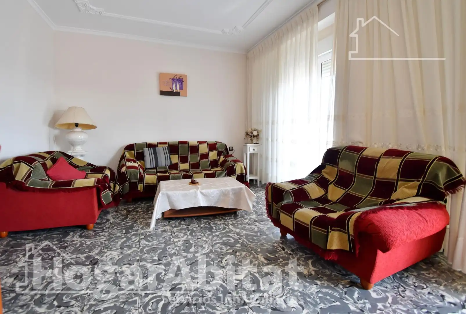 Wohnzimmer von Dachboden zum Verkauf in Oliva mit Terrasse und Möbliert