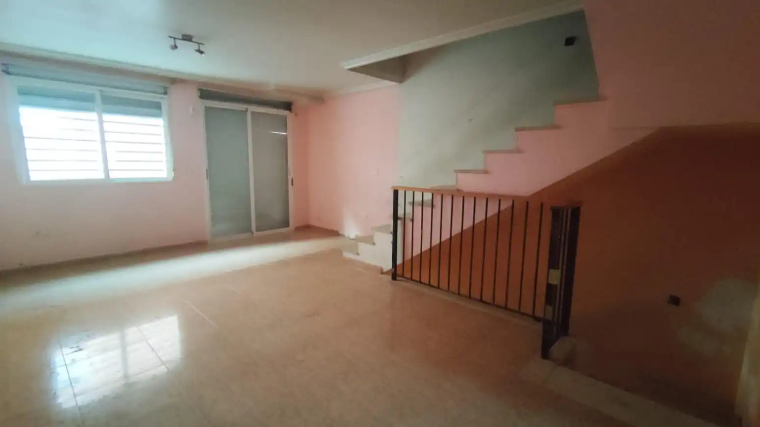Wohnung zum Verkauf in Murcia mit Terrasse und Balkon