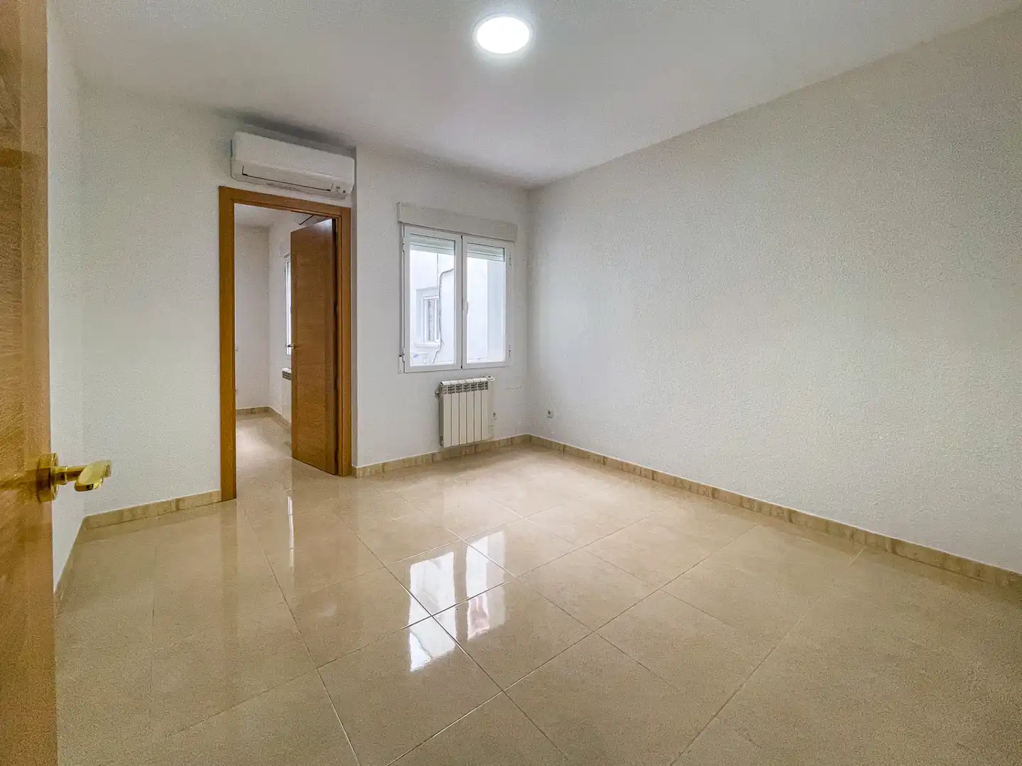 Wohnung zur Miete in Getafe mit Klimaanlage, Heizung und Ofen