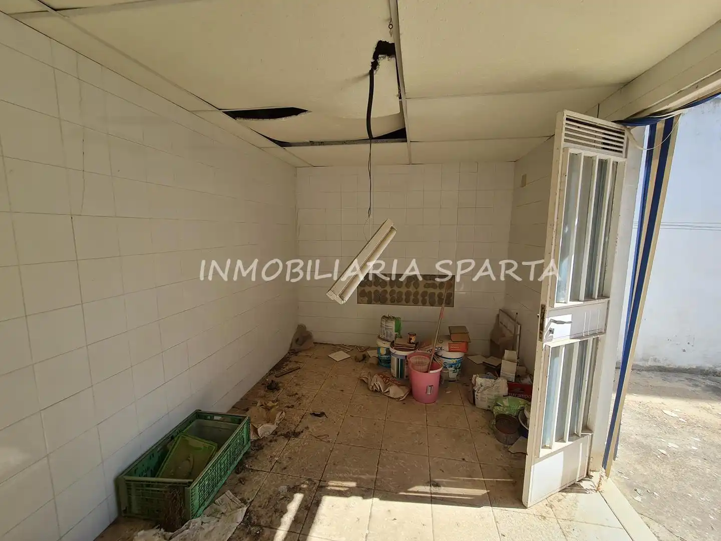Casa adosada en venda en Sanlúcar la Mayor amb Jardí privat i Balcó