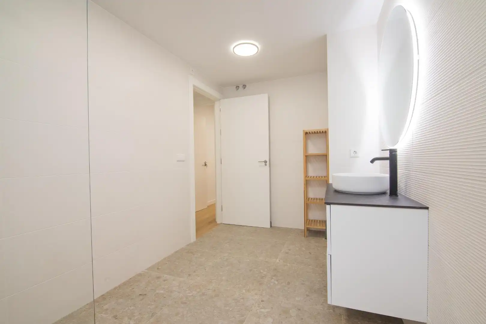 Badezimmer von Wohnung zur untervermieten in Elche / Elx mit Möbliert und Balkon