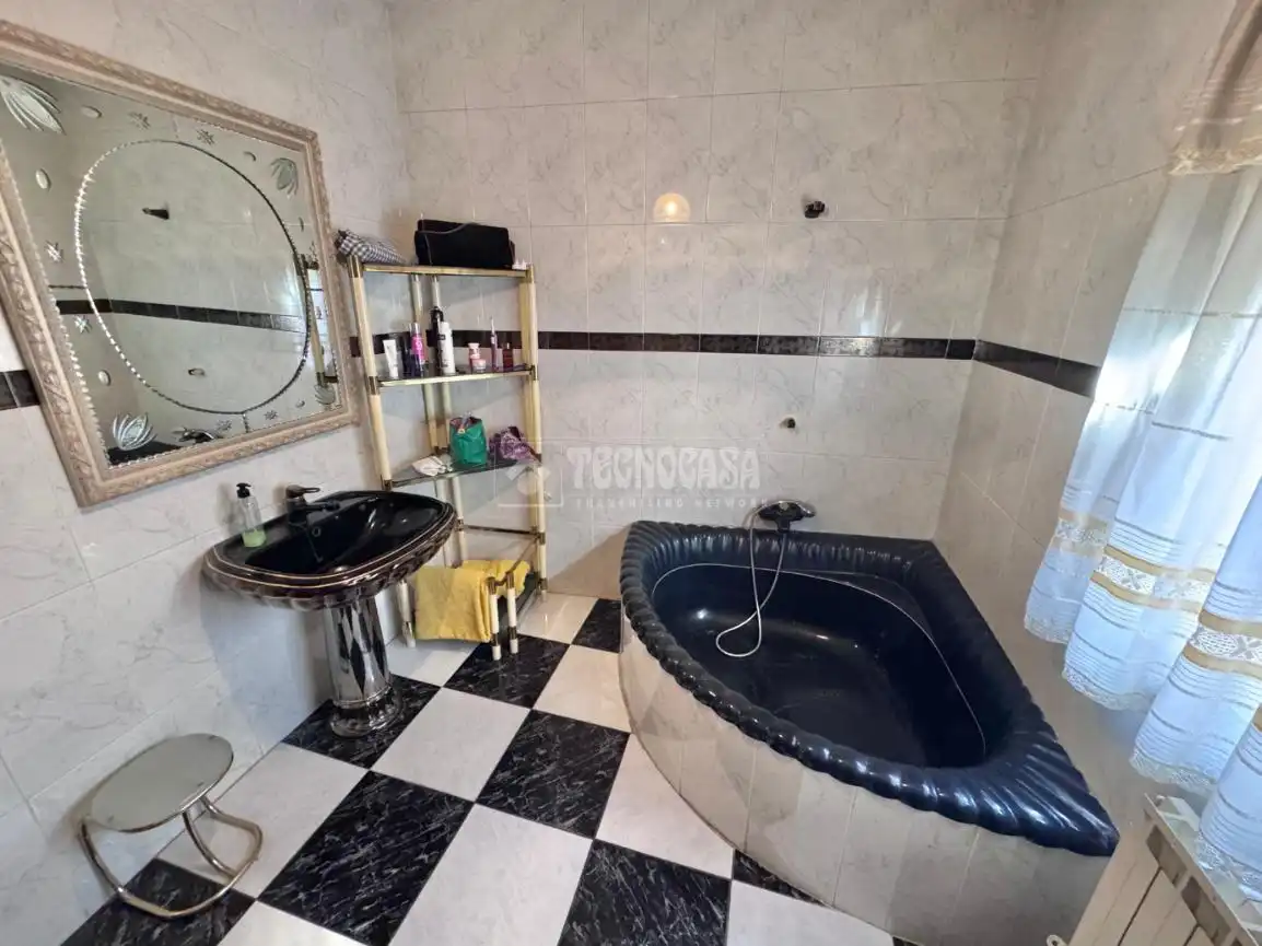 Baño de Casa adosada en venta en Yepes con Calefacción