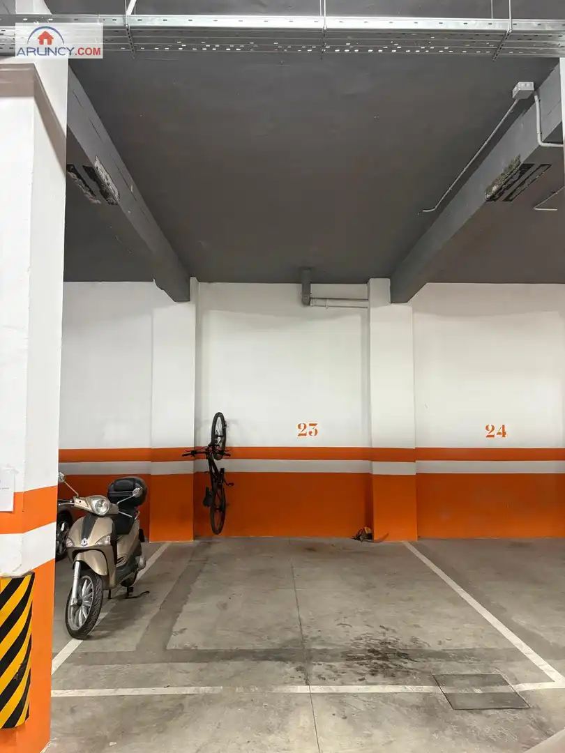 Parking of Flat for sale in Sevilla  with Air Conditioner and Furnished
