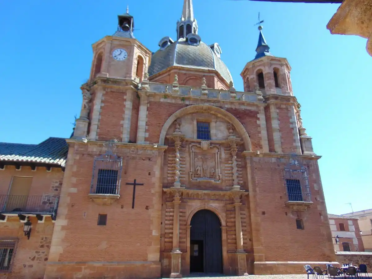 Vista exterior de Casa o chalet en venta en San Carlos del Valle con Calefacción, Terraza y Trastero