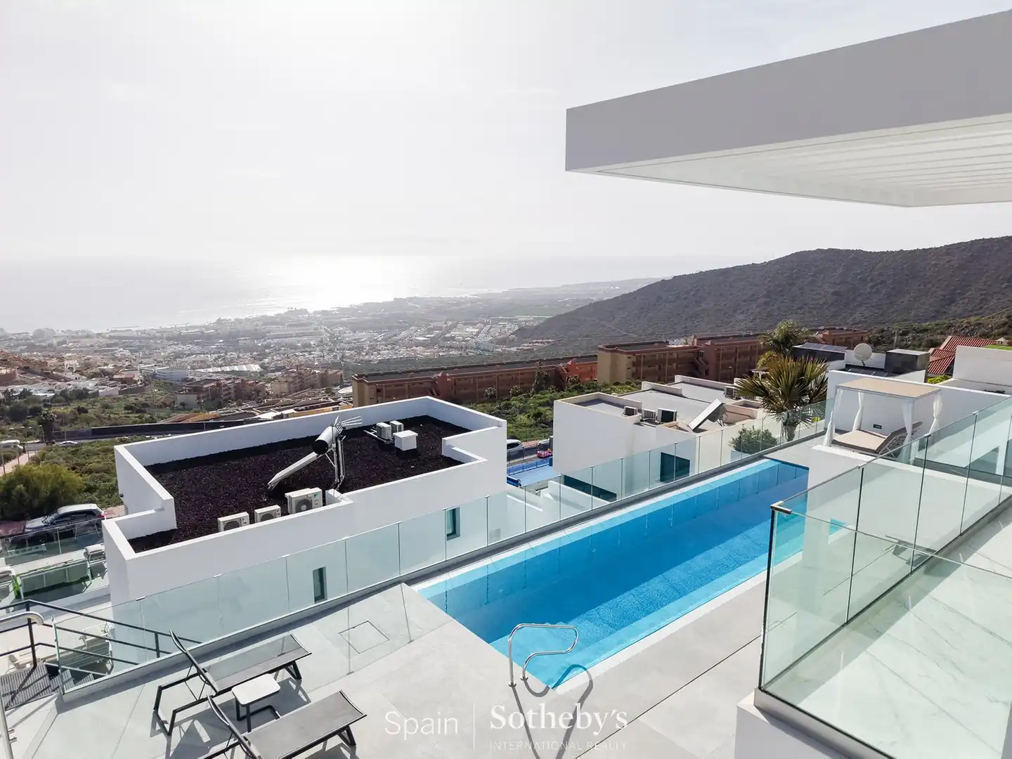 Casa amb piscina en venda a Calle Navarra, imagen 3